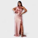 Julie - Elegancka sukienka z wyrafinowaniem
