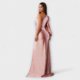 Julie - Elegancka sukienka z wyrafinowaniem